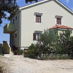 Kelk Apartment Loznati